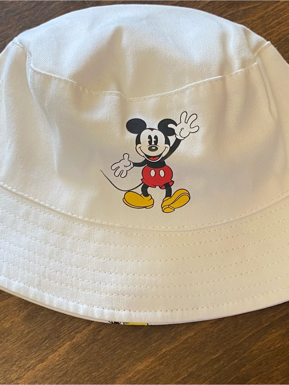 NWT Disney White Bucket Hat with Mickey Mouse (Red, Yellow, Black) Reversible
